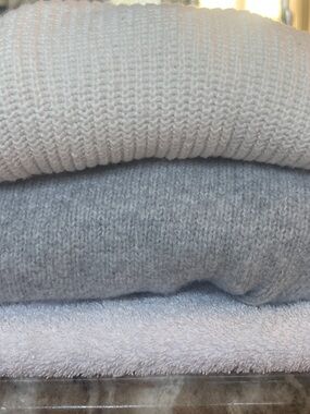 2 Sweater Bundle Women Neutral Knit Crewneck Pullover Cozy